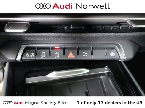 New 2026 Audi Q3 quattro 2.0T AWD/4WD image 5