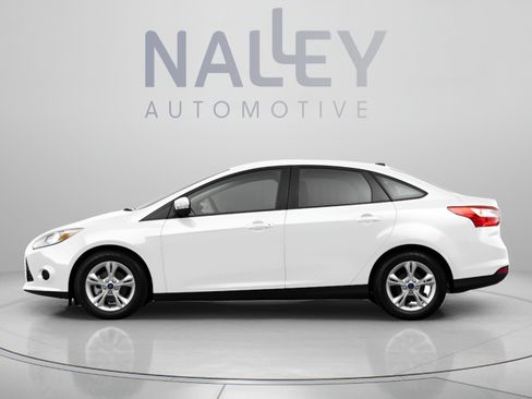 Used 2013 Ford Focus SE FWD image 2