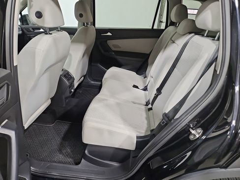 Used 2020 Volkswagen Tiguan S image 24