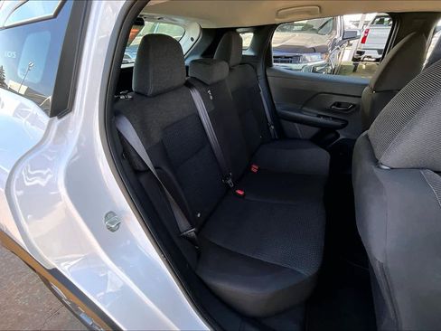 Certified 2025 Nissan Kicks S image 17