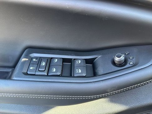 New 2025 Jeep Grand Cherokee Altitude image 14