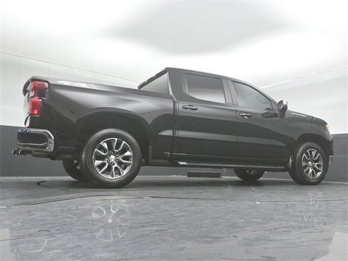 Used 2023 Chevrolet Silverado 1500 LT image 38