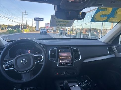 Certified 2025 Volvo XC90 B5 Core image 20