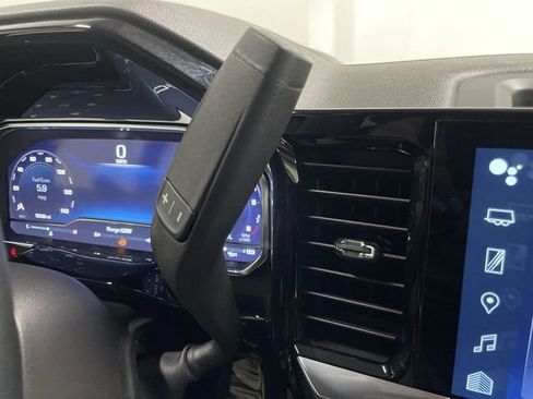 Used 2023 Chevrolet Silverado 1500 LT image 20