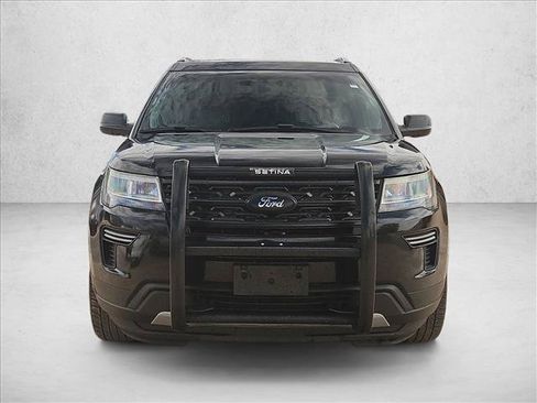 Used 2019 Ford Explorer XLT FWD image 2