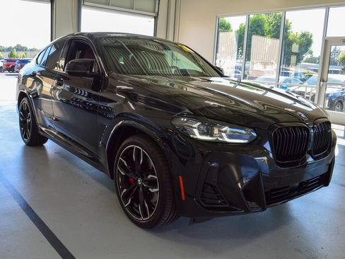 Used 2022 BMW X4 M40i AWD/4WD image 1