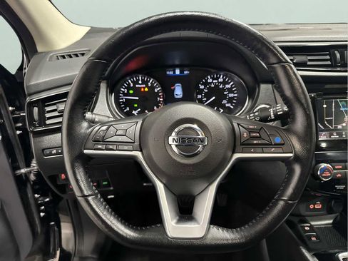 Used 2022 Nissan Rogue Sport SL w/ Premium Package image 13