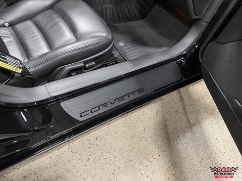 Used 2005 Chevrolet Corvette Convertible w/ Preferred Equipment Group RWD image 25