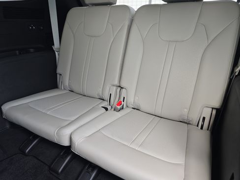 Certified 2022 Kia Sorento S w/ Panoramic Sunroof Package AWD/4WD image 17