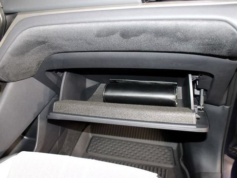 Used 2025 Lexus TX 500h AWD w/ Technology Package image 34