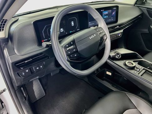 Certified 2025 Kia EV6 Light RWD image 7