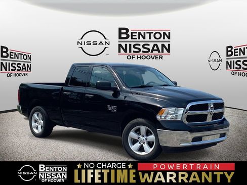 Used 2024 RAM 1500 Classic SLT AWD/4WD image 1