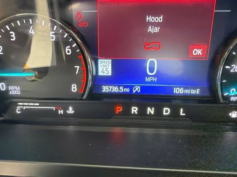 Used 2024 Ford Explorer XLT w/ Equipment Group 202A RWD image 3