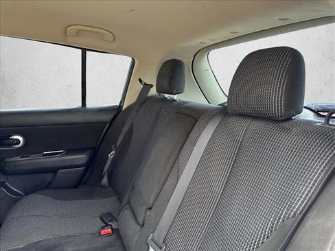 Used 2012 Nissan Versa Hatchback FWD image 16