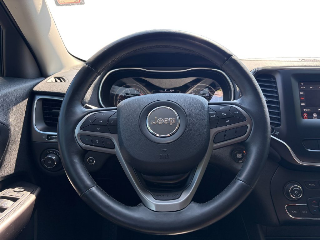 Used 2019 Jeep Cherokee Latitude Plus w/ Comfort/Convenience Group AWD/4WD image 12