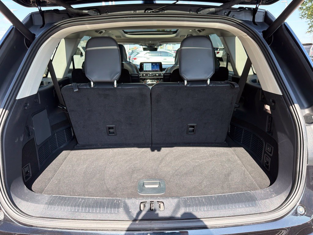 Used 2025 Lincoln Aviator Reserve w/ Equipment Group 201A AWD/4WD image 13