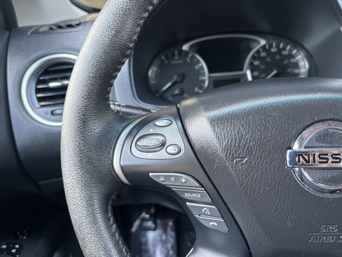 Used 2015 Nissan Pathfinder SV w/ Trailer Tow Package image 16