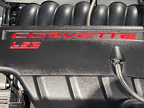 Used 2005 Chevrolet Corvette Coupe w/ Preferred Equipment Group RWD image 23