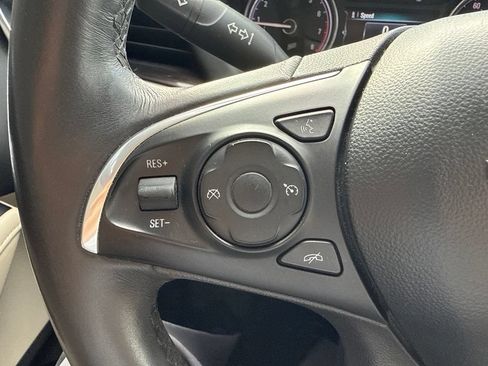 Used 2018 Buick Enclave Essence FWD image 25