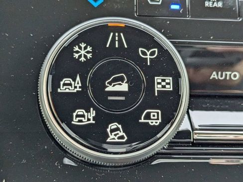 New 2025 Nissan Armada PRO-4X w/ Pro-4X Premium Package image 38