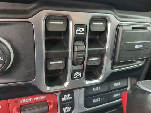 Used 2021 Jeep Wrangler Unlimited Rubicon w/ Xtreme Recon 35" Tire Package image 47