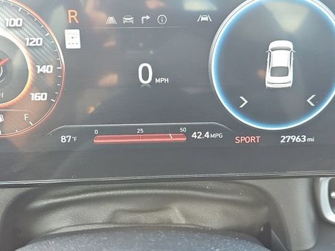 Used 2024 Hyundai Elantra SEL FWD image 13