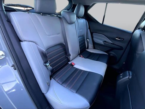 Used 2021 Nissan Kicks SR w/ SR Premium Package FWD image 18