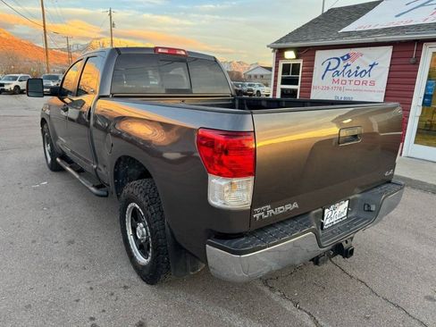 Used 2011 Toyota Tundra 4x4 Double Cab w/ SR5 Pkg image 4