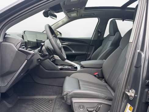 Certified 2025 Audi Q5 Premium Plus AWD/4WD image 9
