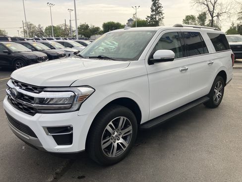 Used 2024 Ford Expedition Max Limited AWD/4WD image 3