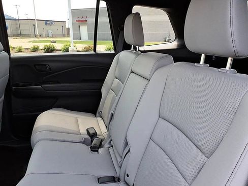 Used 2023 Honda Passport EX-L image 21