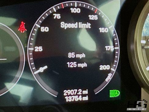 Used 2021 Porsche 911 Carrera 4 AWD/4WD image 11