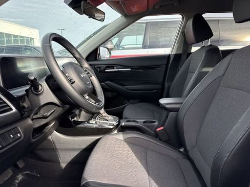 Used 2024 Kia Seltos S image 12