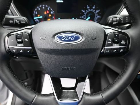 Used 2022 Ford Escape SEL w/ Equipment Group 302A AWD/4WD image 15
