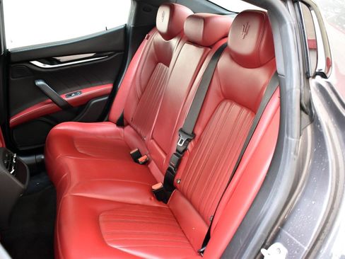 Used 2022 Maserati Ghibli Modena Q4 AWD/4WD image 18