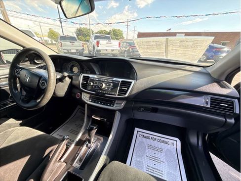 Used 2015 Honda Accord EX image 4
