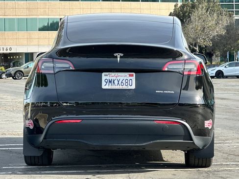 Used 2024 Tesla Model Y Long Range image 5