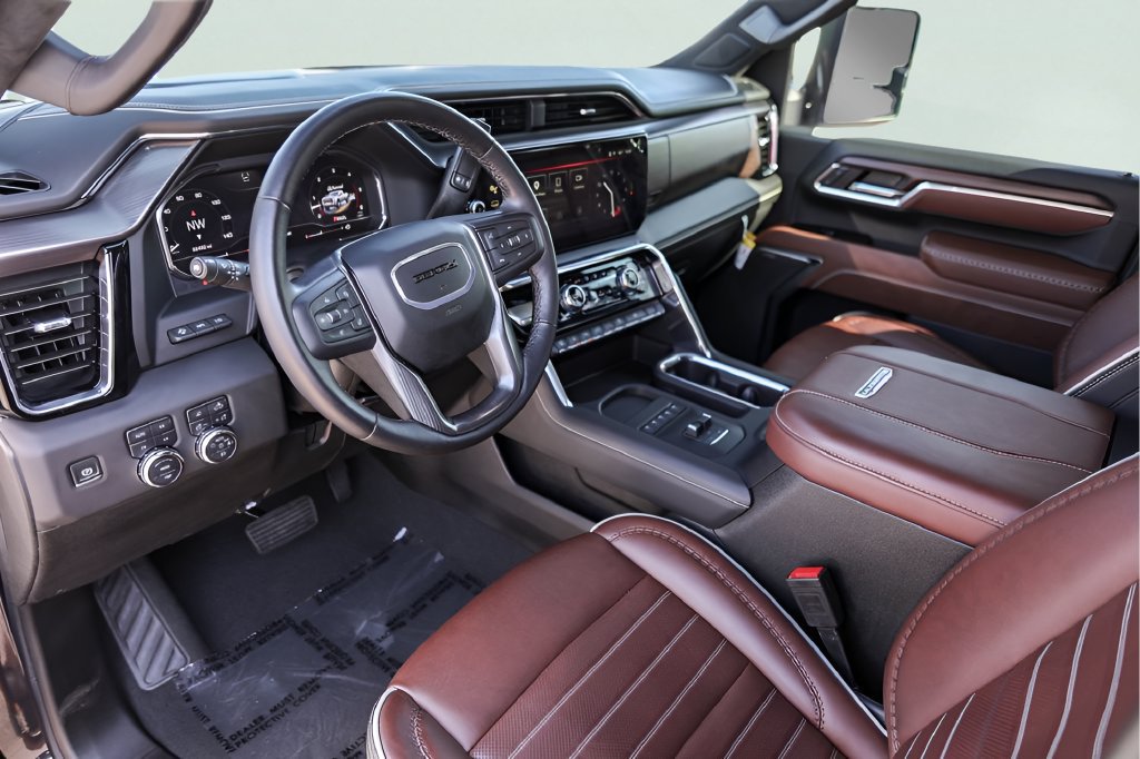Used 2025 GMC Sierra 3500 Denali Ultimate AWD/4WD image 13