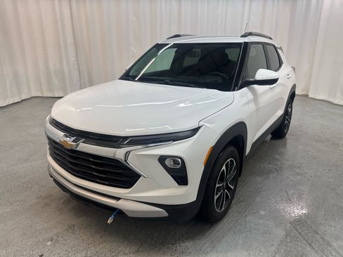 Certified 2025 Chevrolet TrailBlazer LT w/ Convenience Package image 1