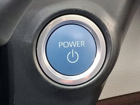 Used 2023 Toyota Sienna XLE image 24