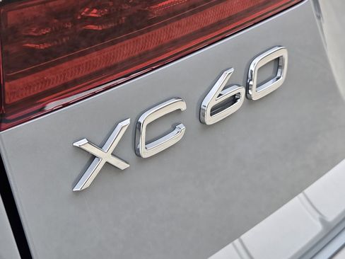 Used 2026 Volvo XC60 B5 Plus w/ Protection Package Premier AWD/4WD image 35