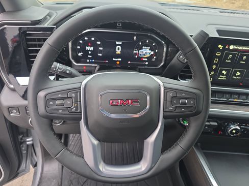 New 2026 GMC Sierra 3500 SLT w/ SLT Convenience Package image 19