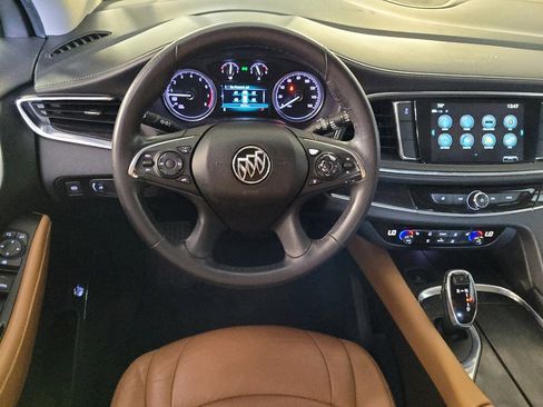 Used 2019 Buick Enclave Essence FWD image 22