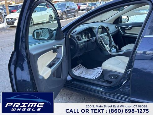 Used 2016 Volvo S60 T5 Premier image 9