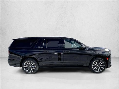 Used 2024 Cadillac Escalade ESV Sport Platinum image 5