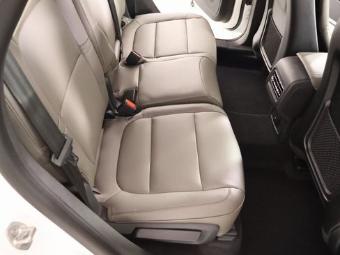 New 2026 Lincoln Corsair Premiere image 15