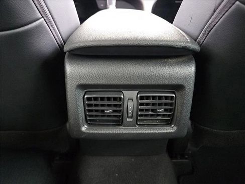 Used 2024 Toyota Camry XLE FWD image 16