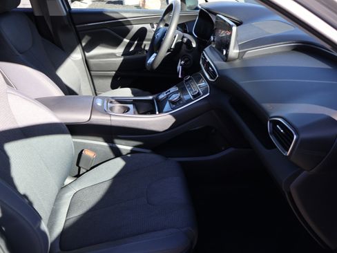 Used 2022 Hyundai Santa Fe SE image 11