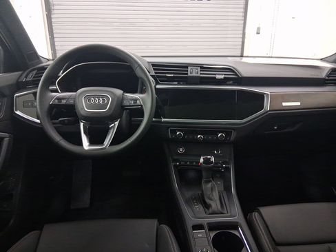 New 2025 Audi Q3 2.0T Premium image 4