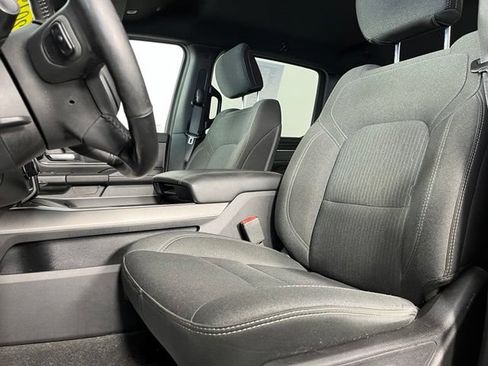 Used 2019 RAM 1500 Big Horn AWD/4WD image 17
